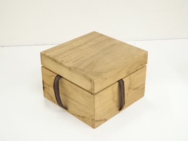 ♥ルソン　青磁　茶碗　桐箱付き　発掘品　出土品　骨董品　古玩 高麗青磁蓋付壺 | 京都寺町の骨董品店 古美術いもと